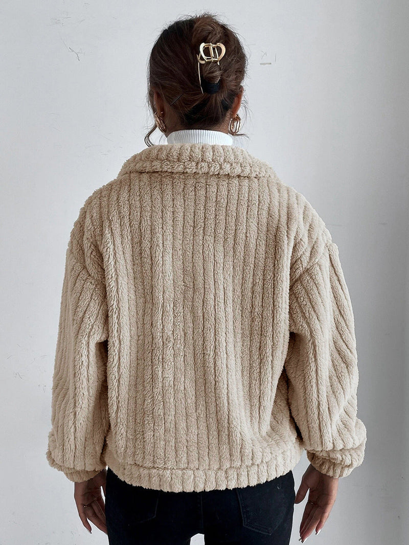 Elegantly Styled Jacket for Everyday Wear