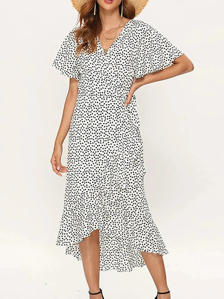 Gracefully Styled Dress for Any Occasion