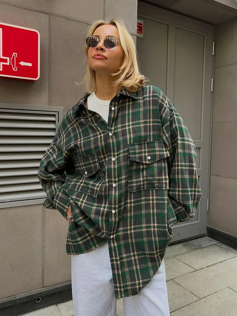 Sophisticated Blouse with a Clean Classic Look