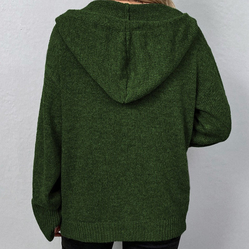 Well Tailored Sweater with a Graceful Silhouette