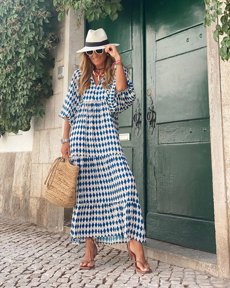Classic Vintage Dress with a Flattering Fit
