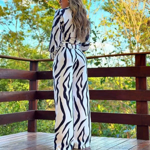 Gracefully Styled Garment for Any Occasion