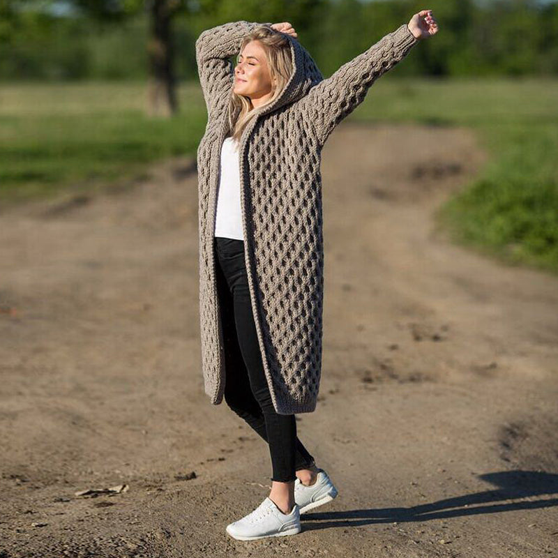 Well Tailored Cardigan with a Graceful Silhouette