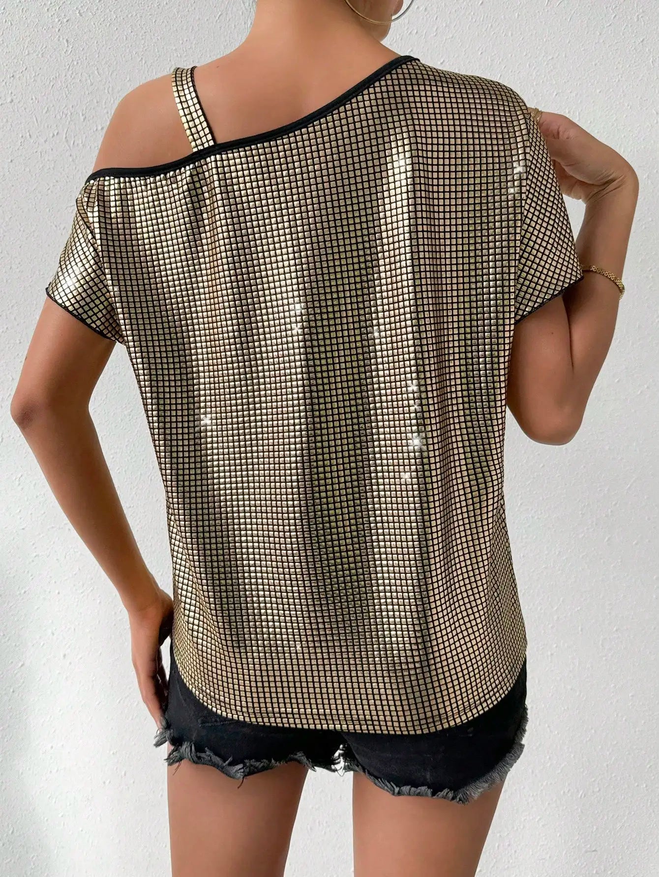 Gracefully Styled Top for Any Occasion