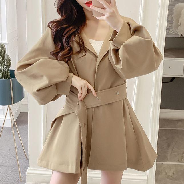 Gracefully Styled Coat for Any Occasion