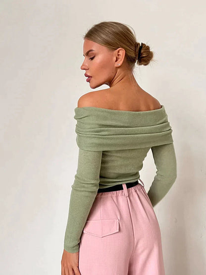 Classic Vintage Sweater with a Flattering Fit