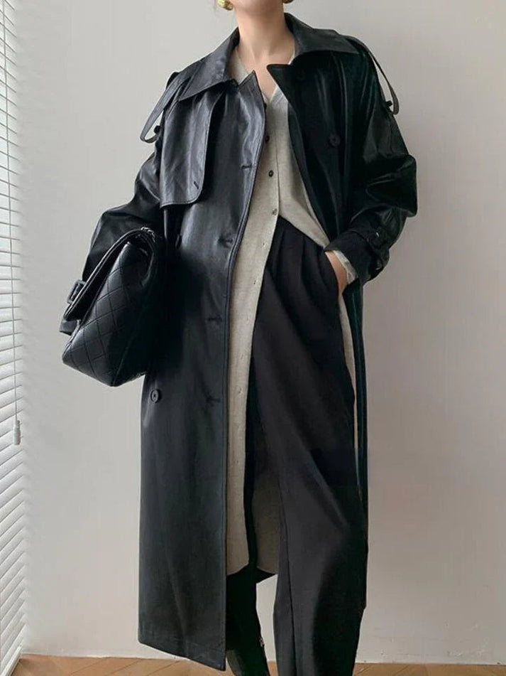 Well Tailored Jacket with a Graceful Silhouette