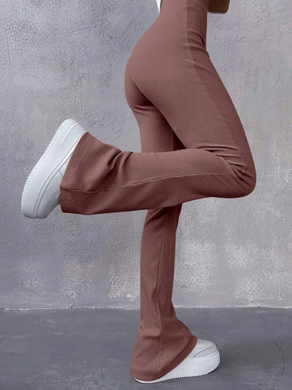 Classic Vintage Trousers with a Flattering Fit