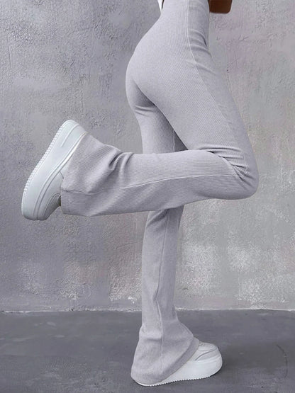 Classic Vintage Trousers with a Flattering Fit