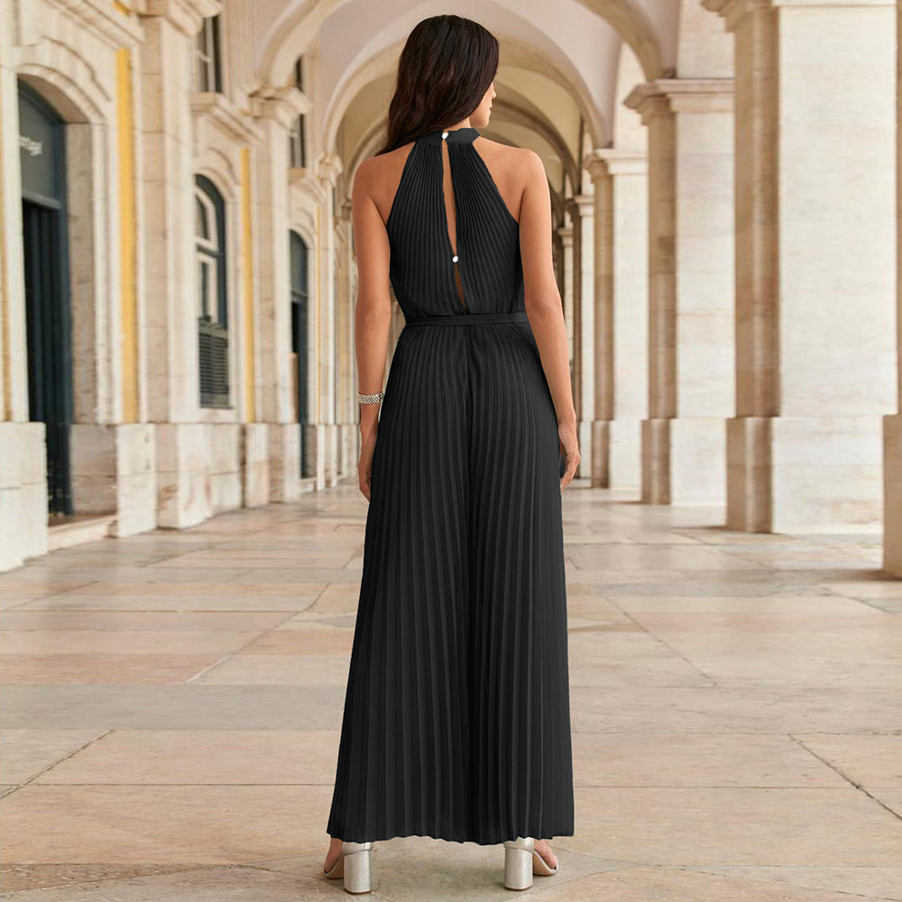 Sophisticated Garment with a Clean Classic Look