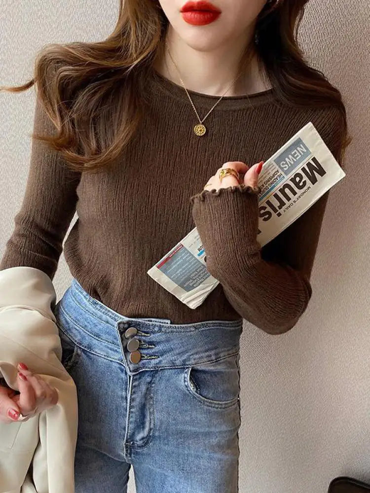 Sophisticated Blouse with a Clean Classic Look