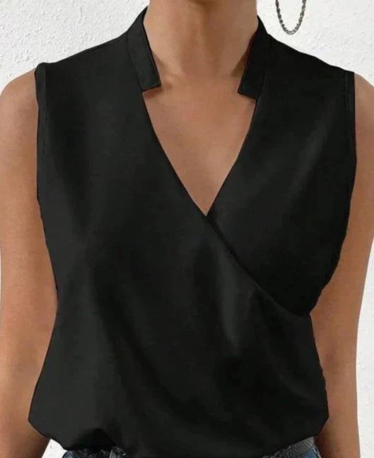 Polished Top with an Effortless Classic Look