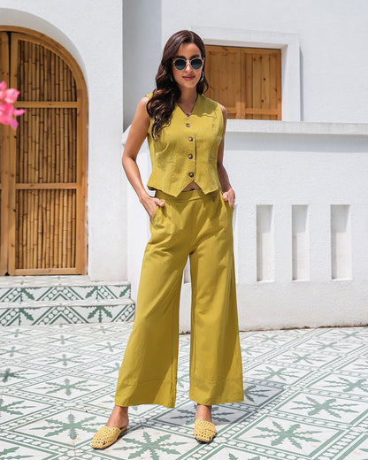 A Vintage Style Trousers with Delicate Timeless Details