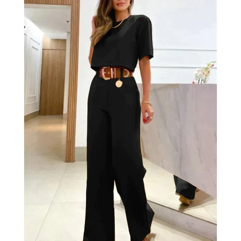 Effortlessly Elegant Garment with a Timeless Design