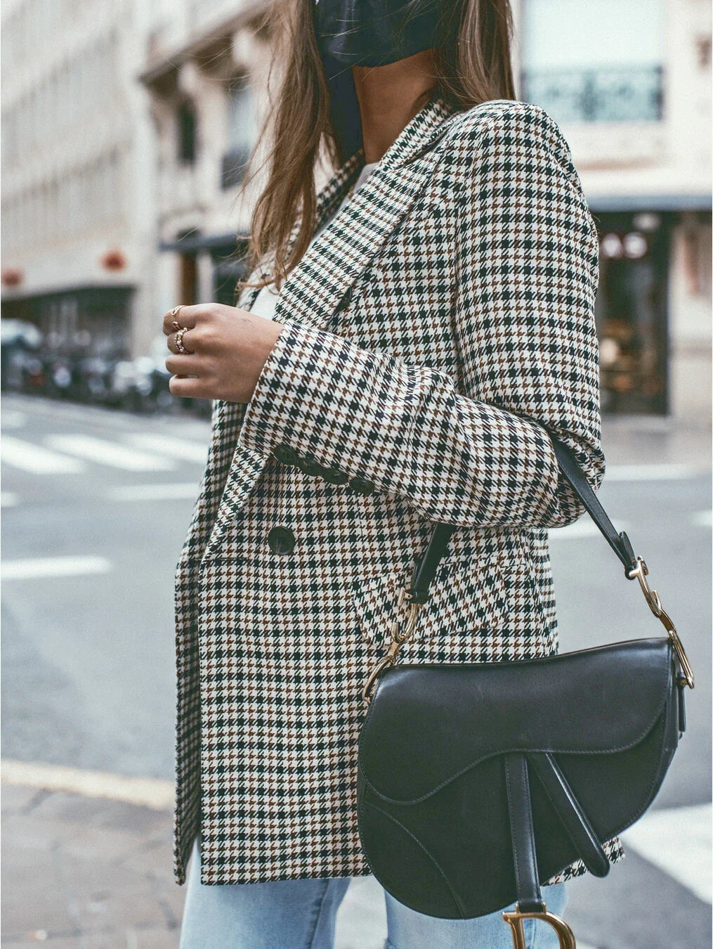 Well Tailored Jacket with a Graceful Silhouette