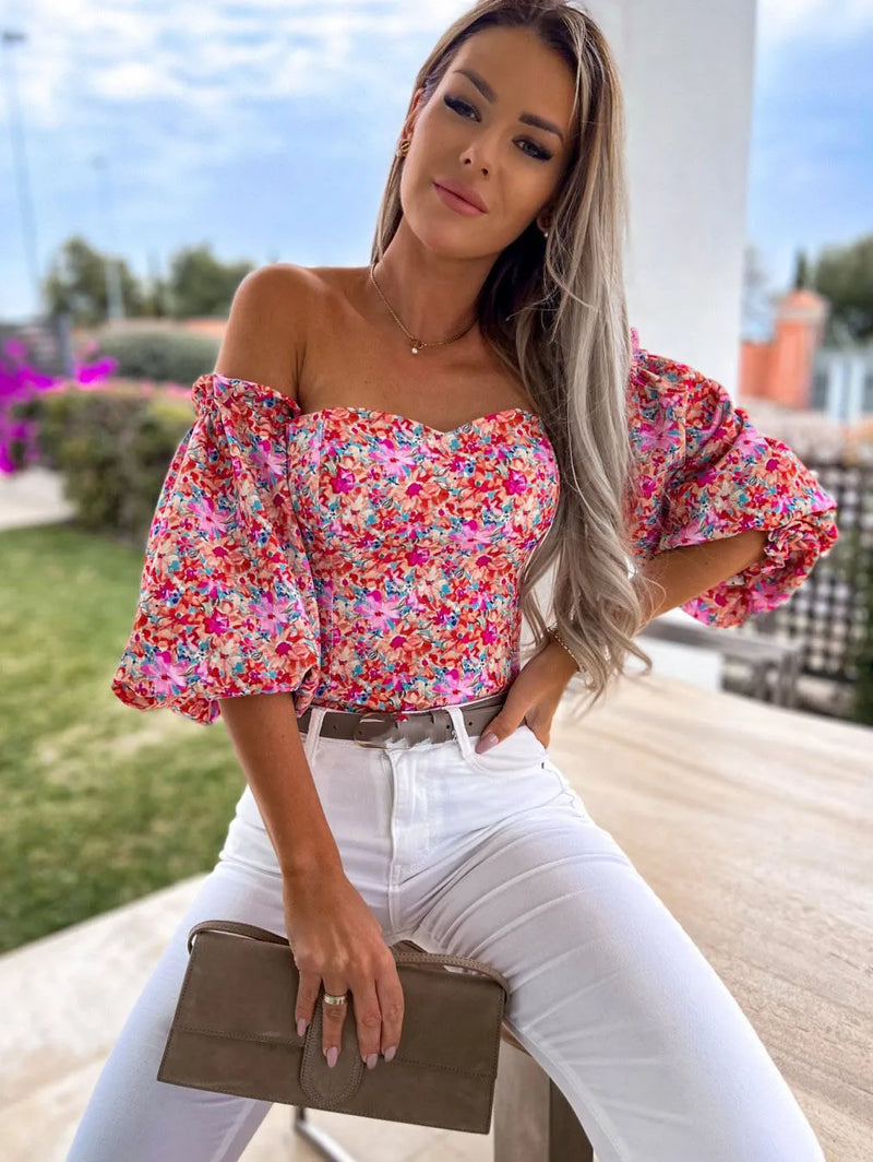 Well Tailored Blouse with a Graceful Silhouette