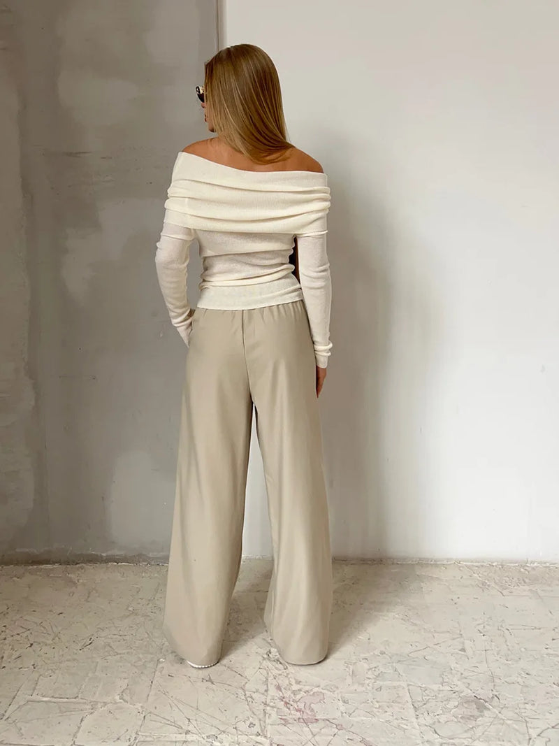 Classic Vintage Sweater with a Flattering Fit