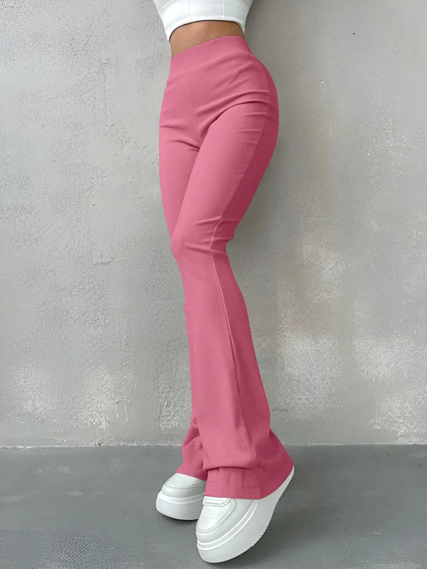 Classic Vintage Trousers with a Flattering Fit
