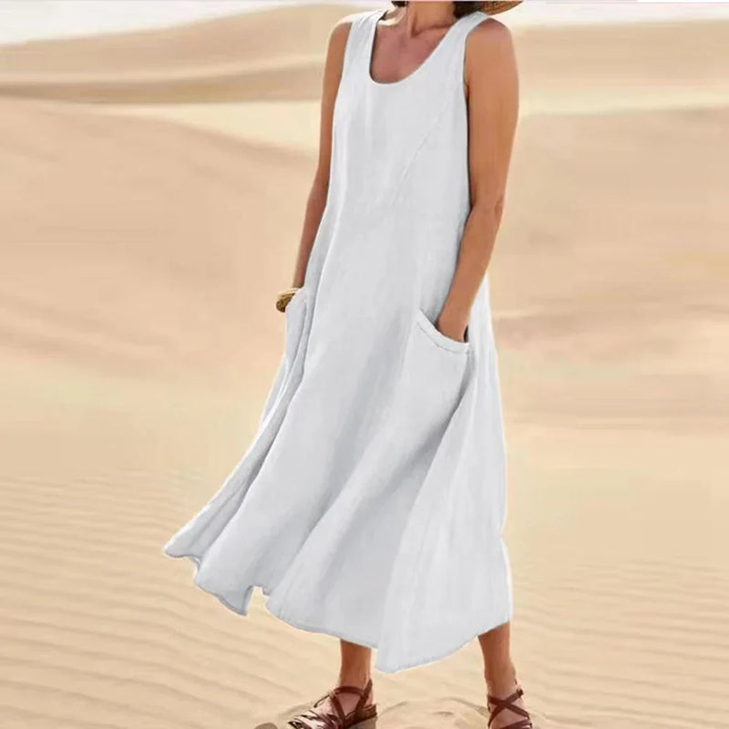 Beautifully Finished Dress in a Timeless Design