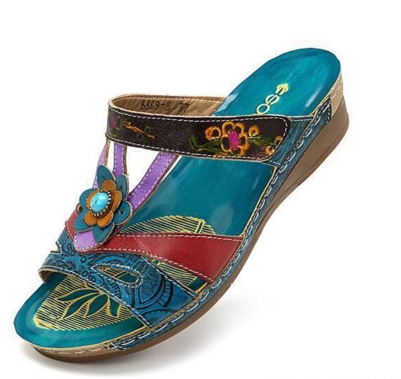 Chic Orthopedic Sandals with Unique Design