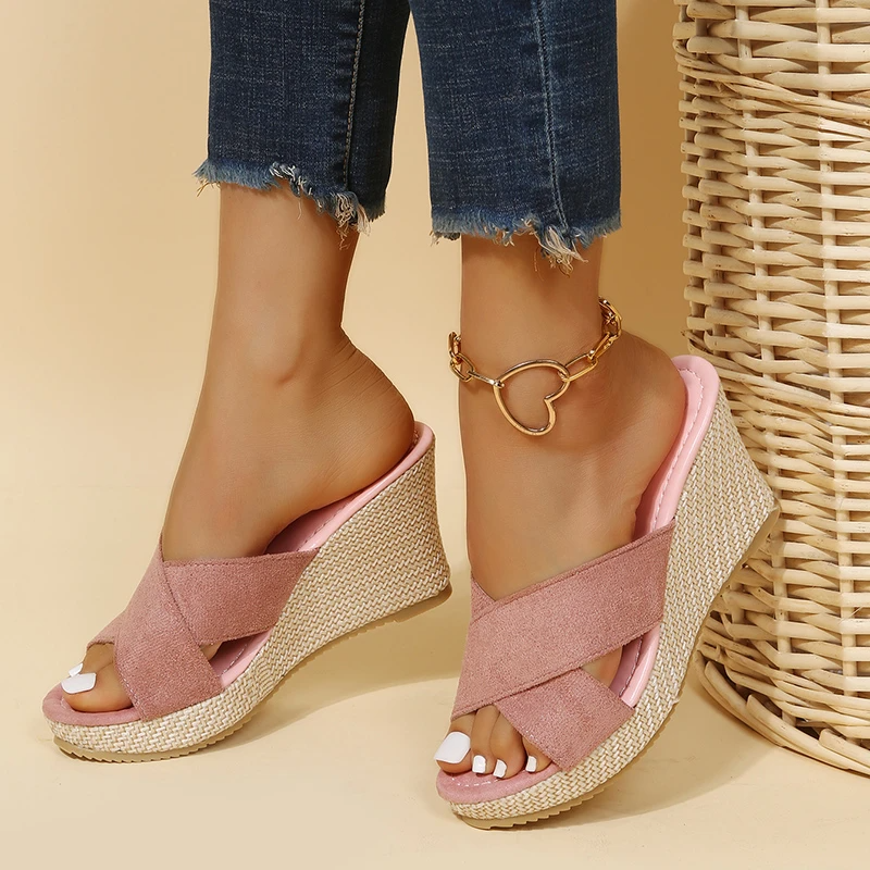 Chic Orthopedic Sandals with Unique Design