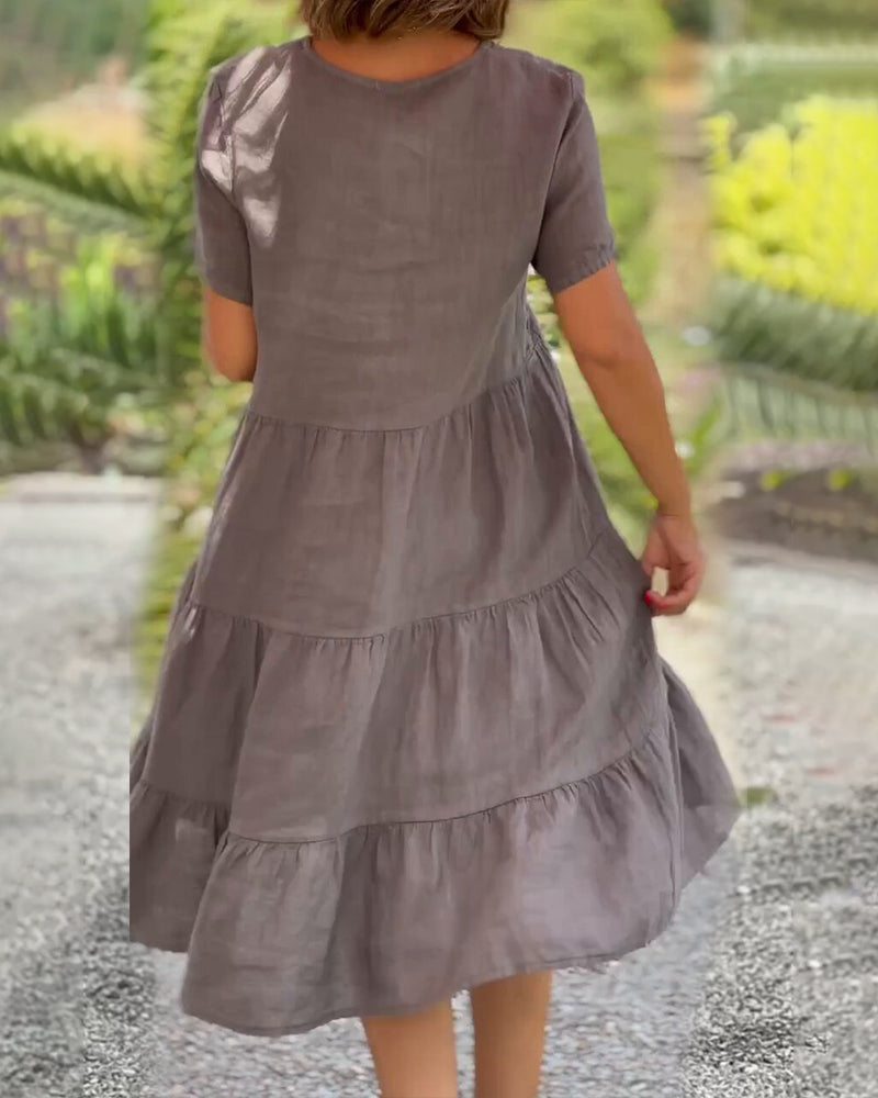 Effortlessly Elegant Dress with a Timeless Design