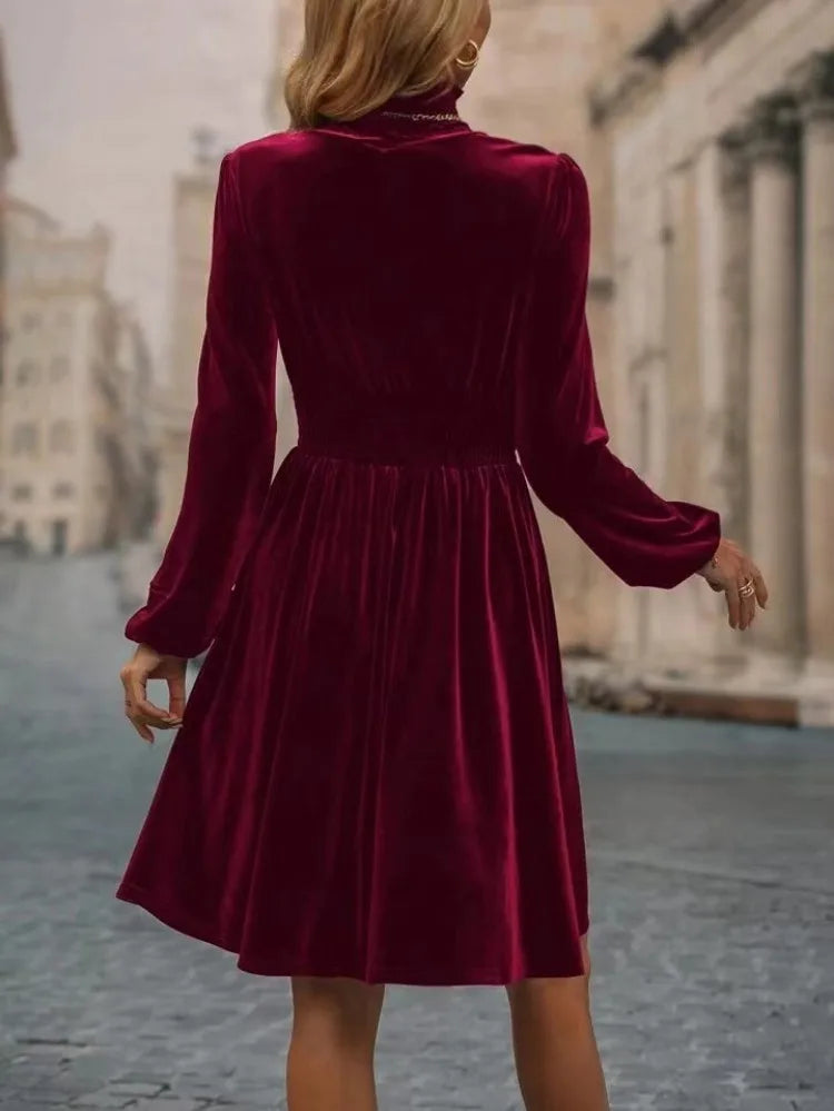 Sophisticated Dress with a Clean Classic Look