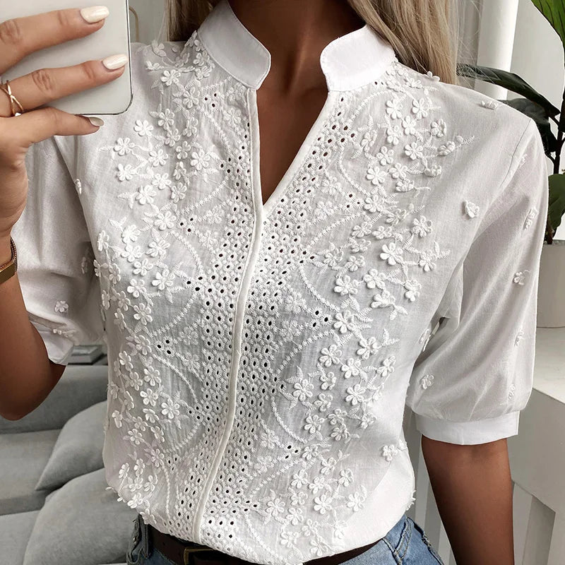 Elegantly Styled Blouse for Everyday Wear