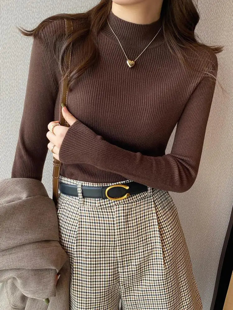 Beautifully Finished Sweater in a Timeless Design