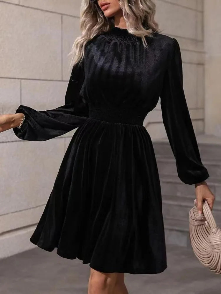 Sophisticated Dress with a Clean Classic Look
