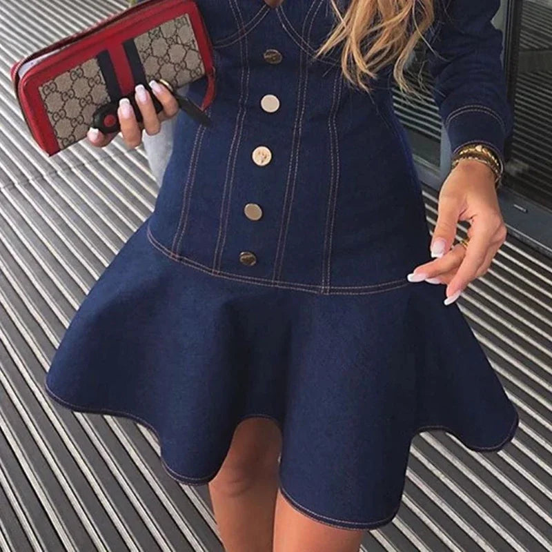Well Tailored Dress with a Graceful Silhouette