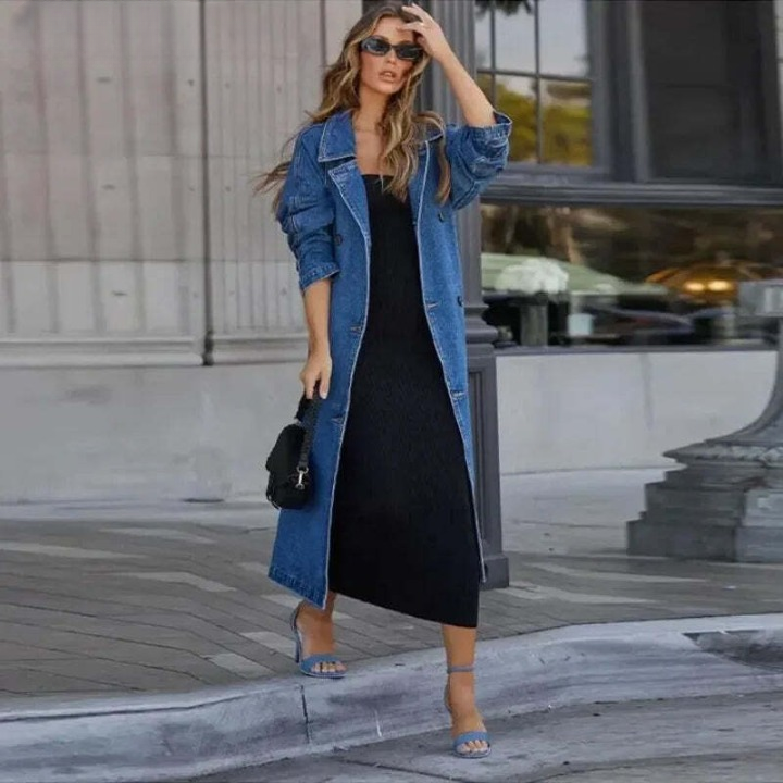 Gracefully Styled Coat for Any Occasion