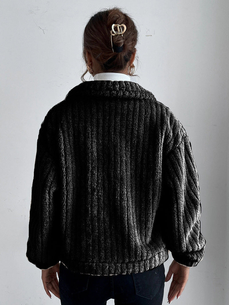 Elegantly Styled Jacket for Everyday Wear