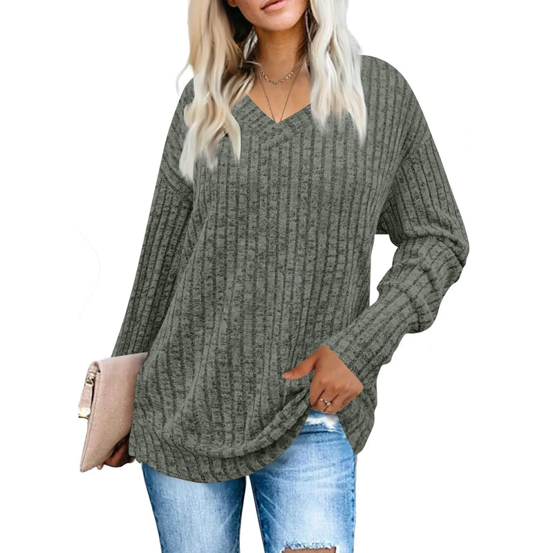 Effortlessly Elegant Sweater with a Timeless Design