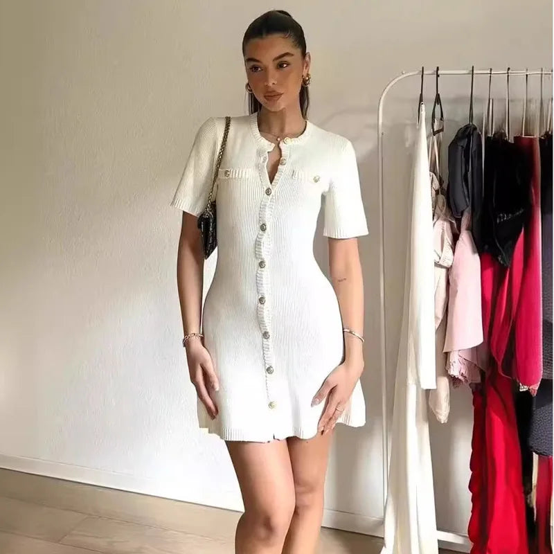 Gracefully Styled Dress for Any Occasion