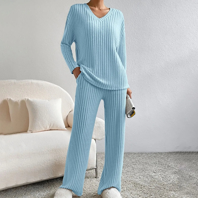 Effortlessly Elegant Garment with a Timeless Design