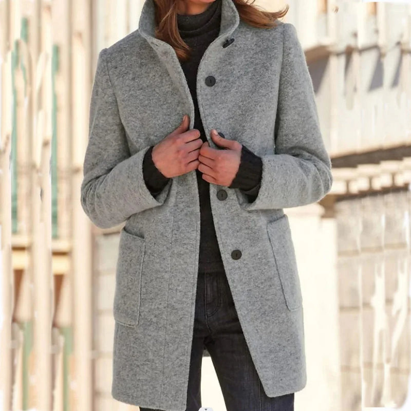 Beautifully Finished Coat in a Timeless Design