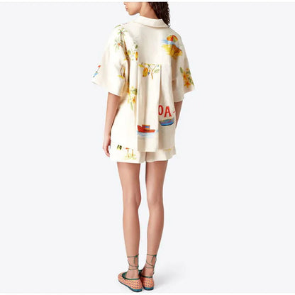 Effortlessly Elegant Garment with a Timeless Design