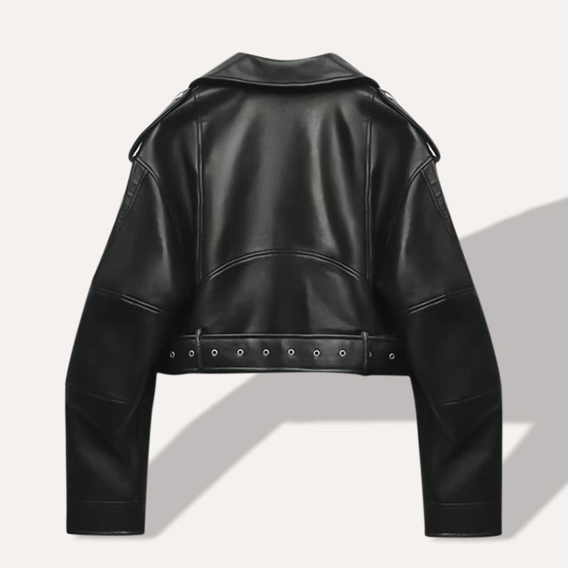Well Tailored Jacket with a Graceful Silhouette