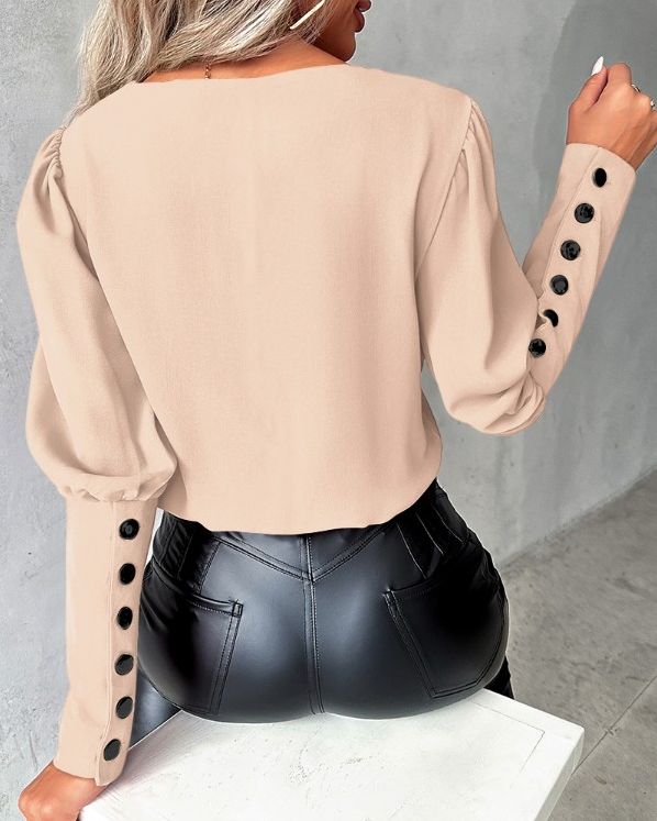 Classic Vintage & Enduringly Stylish Blouse