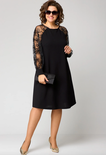 Gracefully Styled Dress for Any Occasion