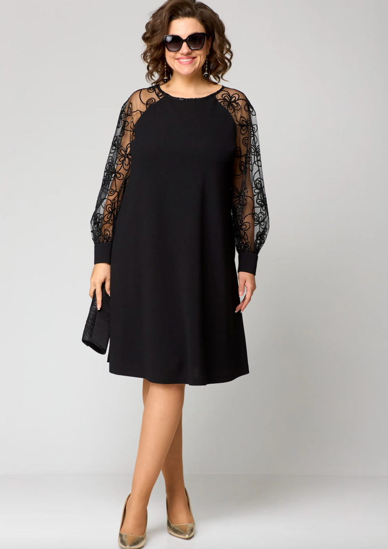 Gracefully Styled Dress for Any Occasion