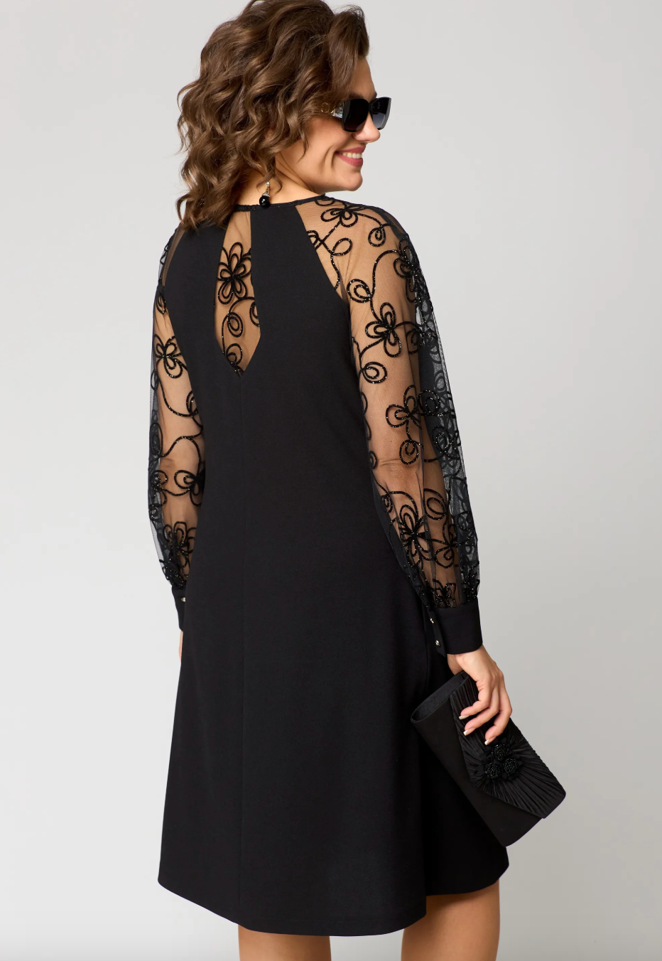 Gracefully Styled Dress for Any Occasion