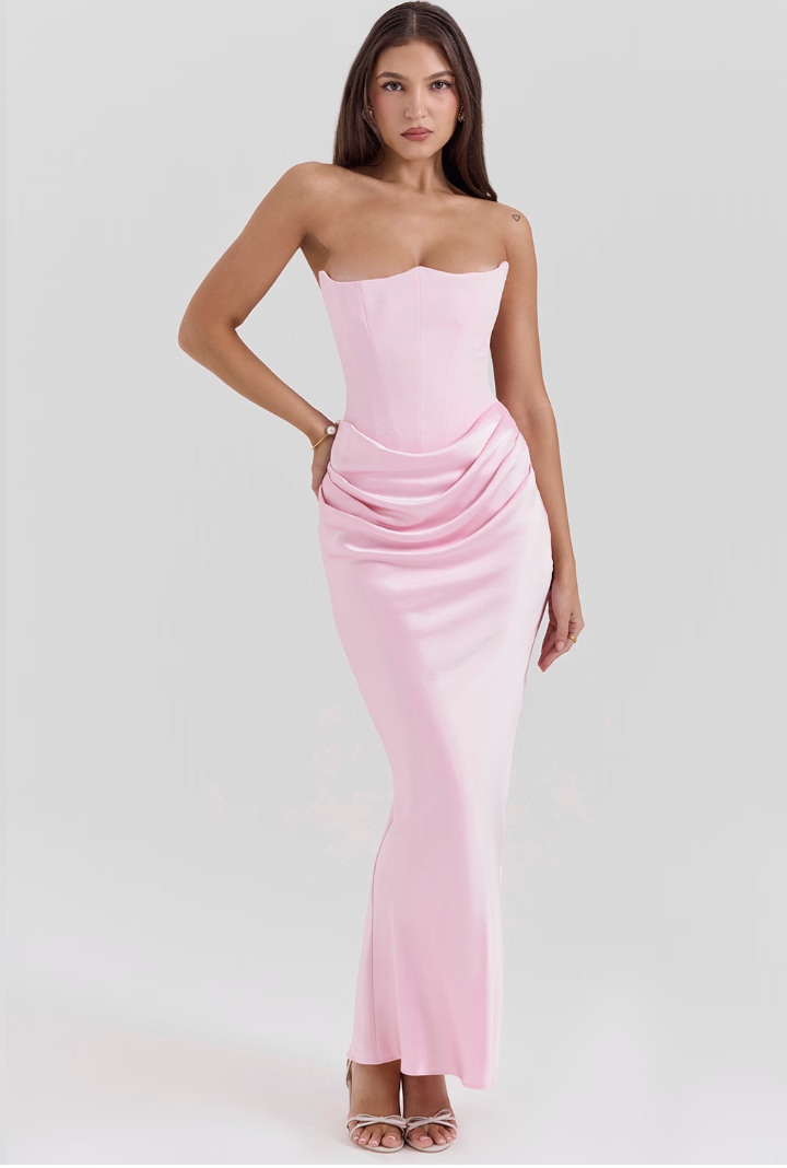 Polished Dress with an Effortless Classic Look