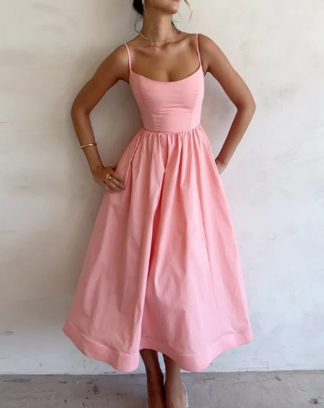 Sophisticated Dress with a Clean Classic Look