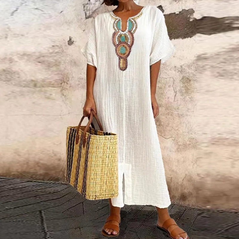 Effortlessly Elegant Dress with a Timeless Design