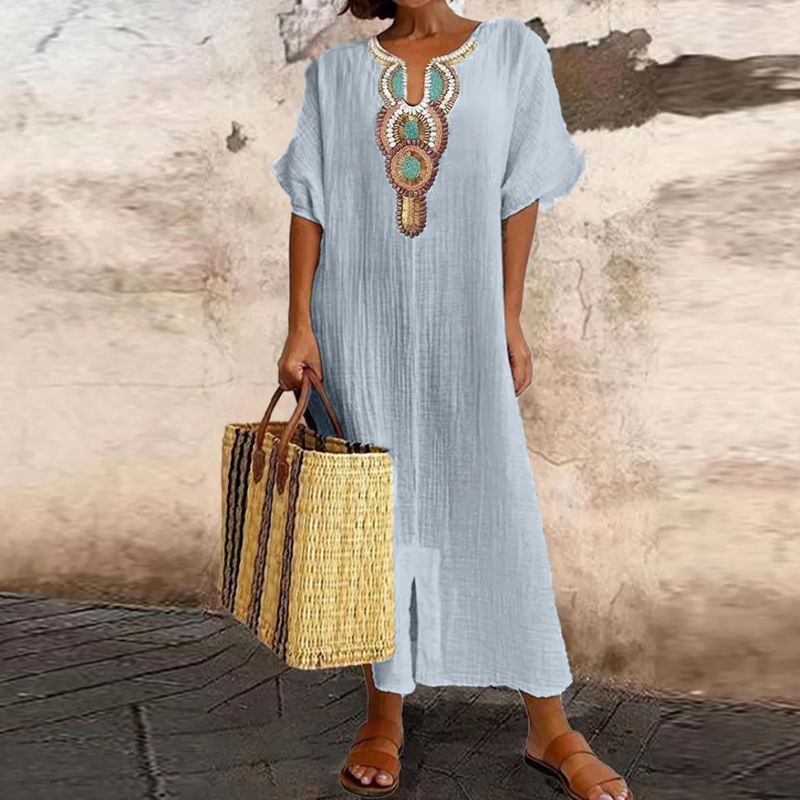Effortlessly Elegant Dress with a Timeless Design