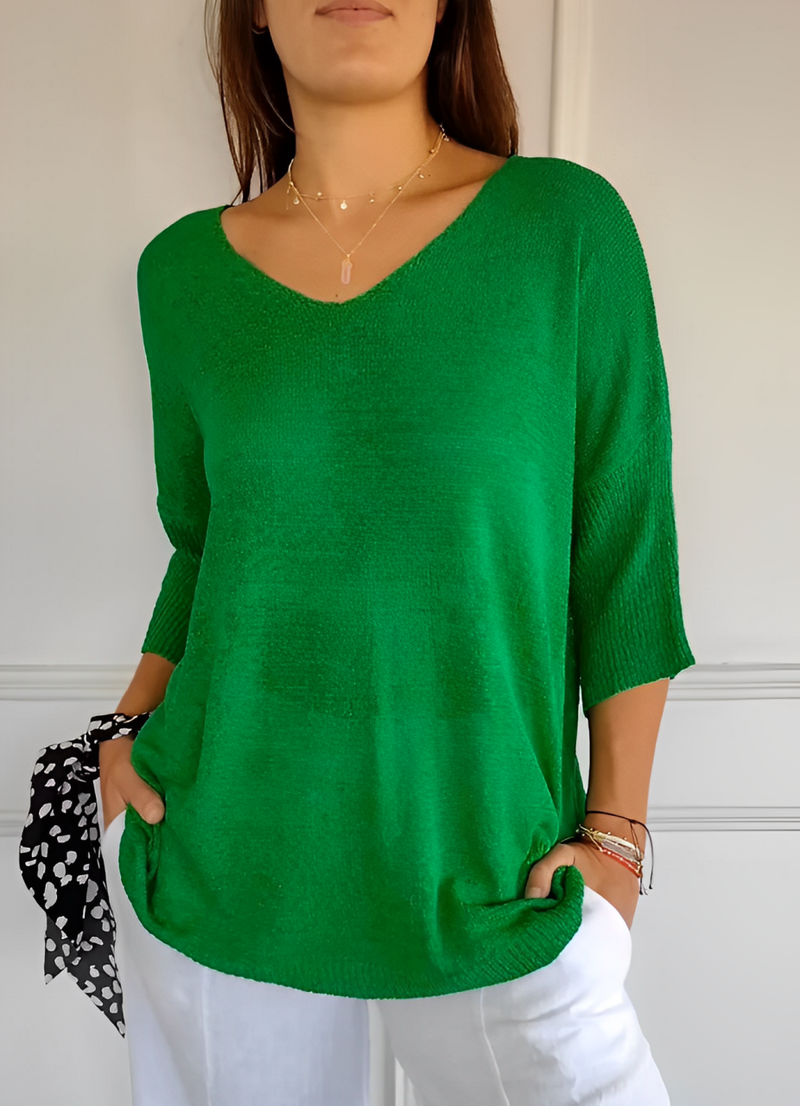 Well Tailored Top with a Graceful Silhouette