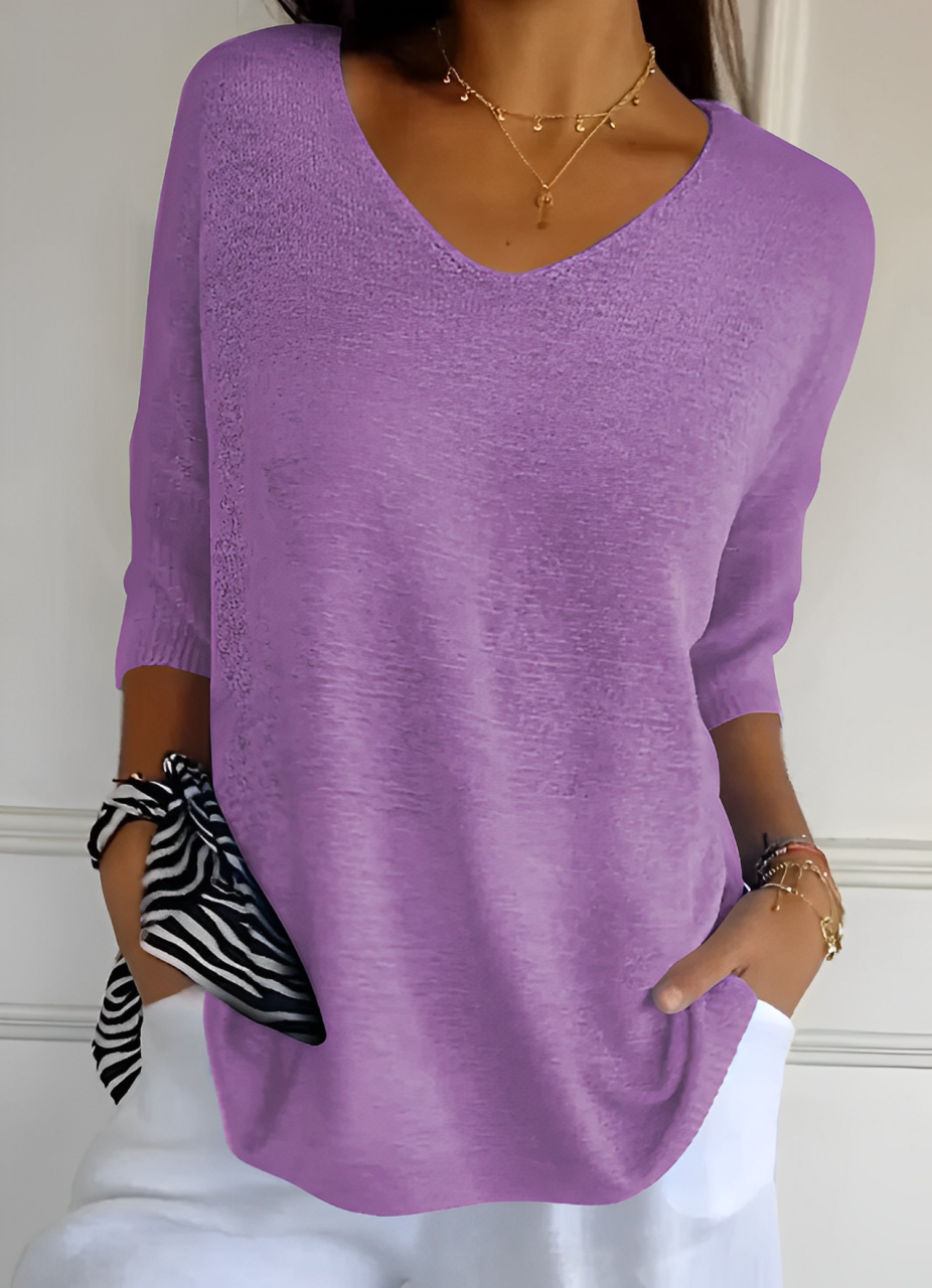 Well Tailored Top with a Graceful Silhouette