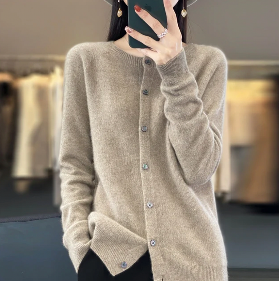 Classic Vintage & Enduringly Stylish Cardigan